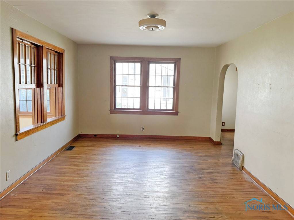 Hicksville, OH 43526,319 W High ST