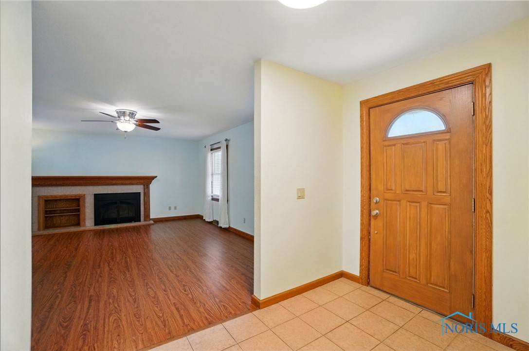Waterville, OH 43566,864 Cherry LN