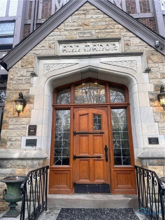Toledo, OH 43620,2200 Scottwood AVE #211