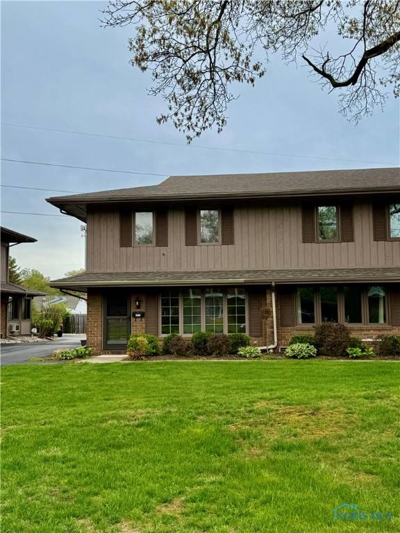 Toledo, OH 43623,4030 Sherwood Forest Manor RD #E17