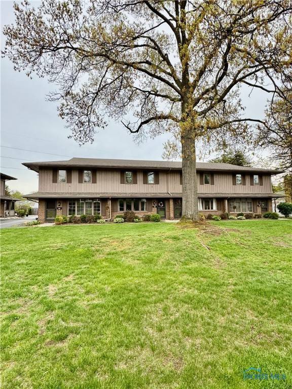 Toledo, OH 43623,4030 Sherwood Forest Manor RD #E17