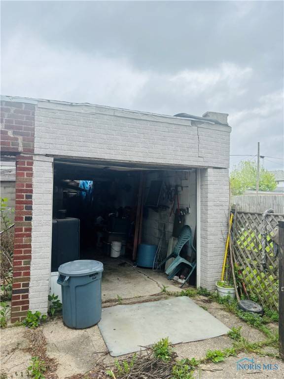 Toledo, OH 43605,908 Mckinley AVE