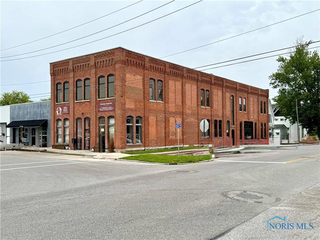 Defiance, OH 43512,701 1/2 W First ST