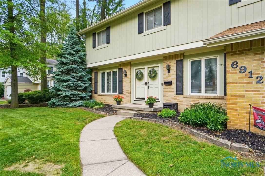 Sylvania, OH 43560,6912 Williamsburg DR