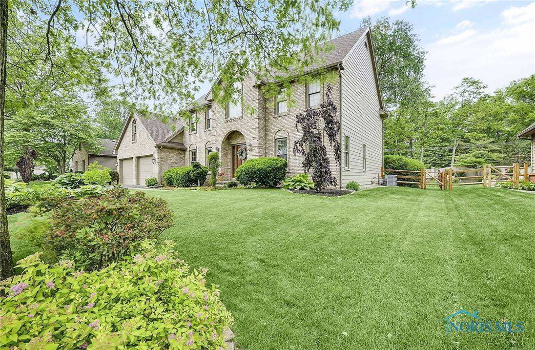 Holland, OH 43528,8832 Orchard Lake RD