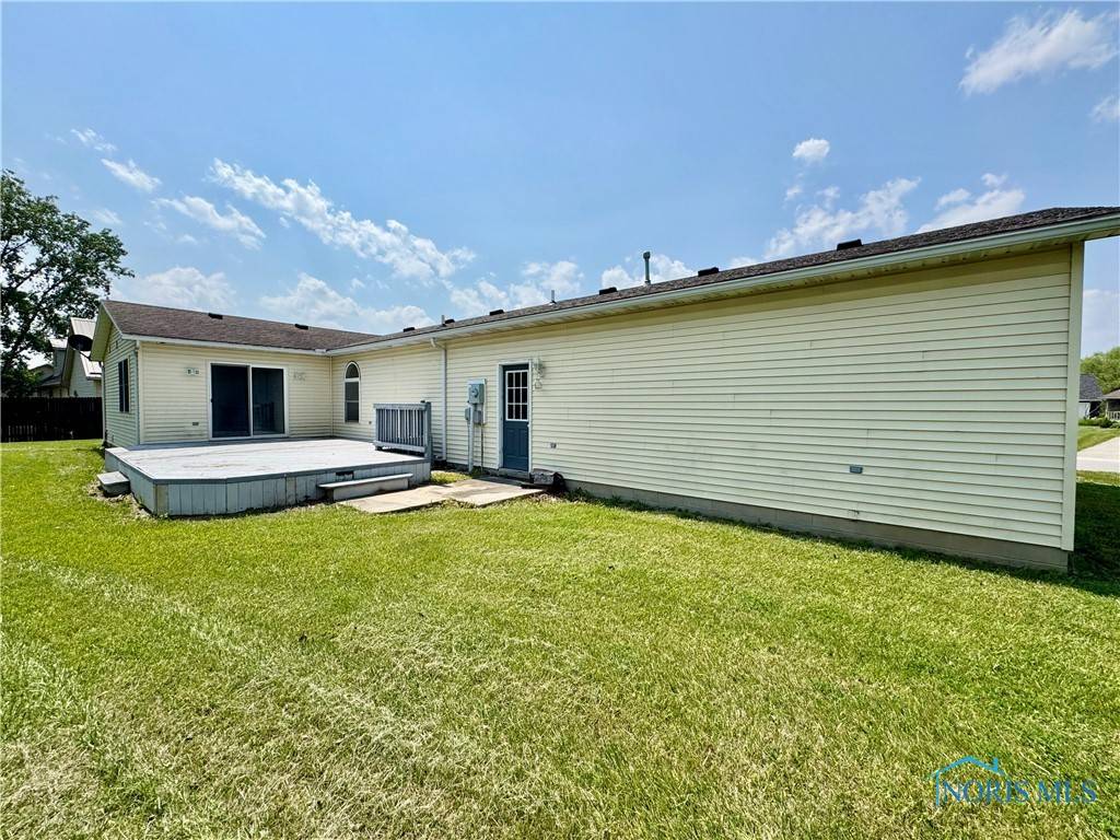 Defiance, OH 43512,5117 Lake Shore DR