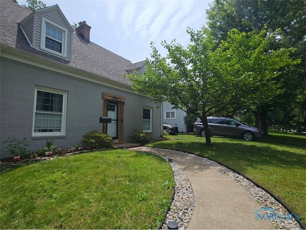 Toledo, OH 43606,2728 Goddard RD