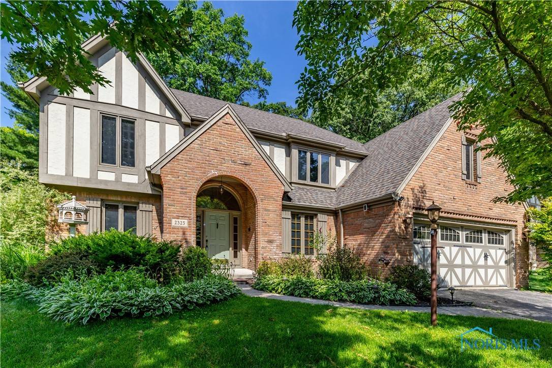 Toledo, OH 43617,2325 Saint Roberts LN