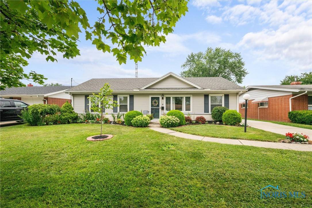Maumee, OH 43537,1725 Parkway S DR