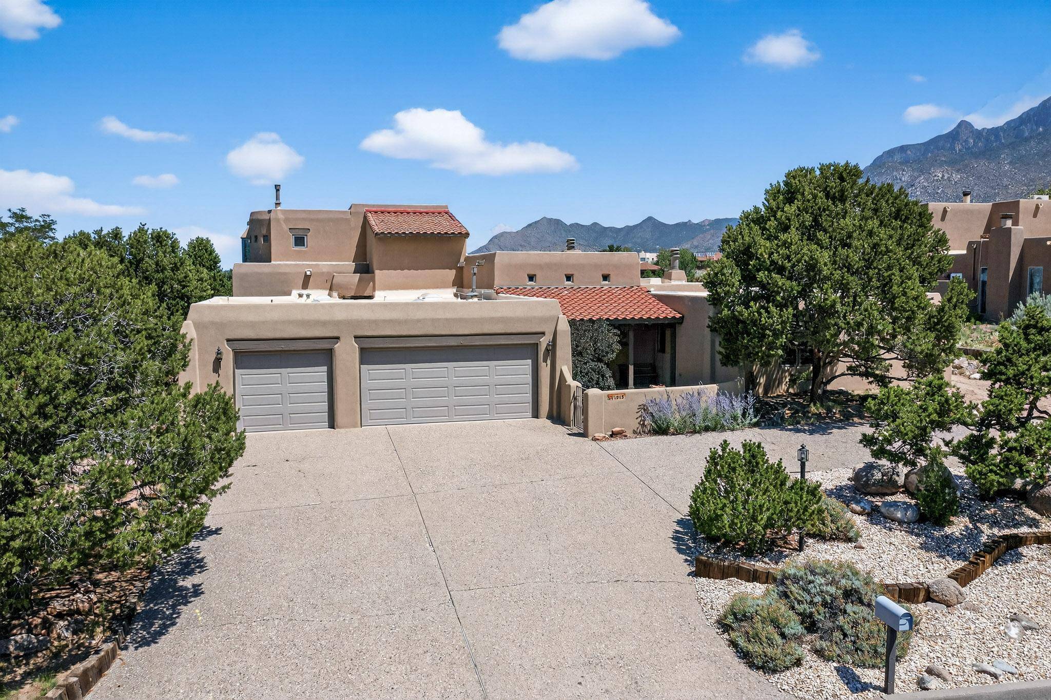 Albuquerque, NM 87122,1513 EAGLE RIDGE RD NE