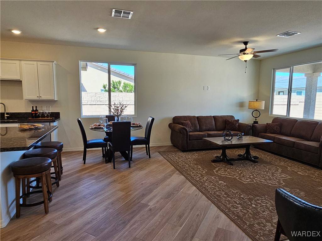 Bullhead City, AZ 86442,537 McAlister (201) DR