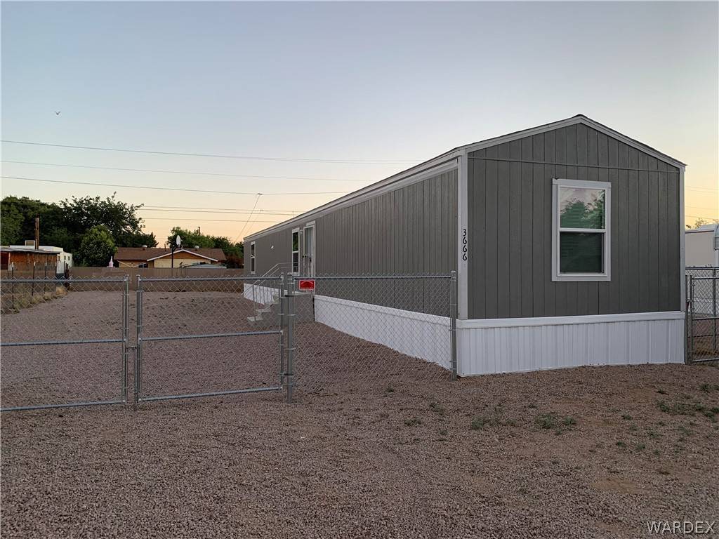 Kingman, AZ 86409,3666 E Dove LN