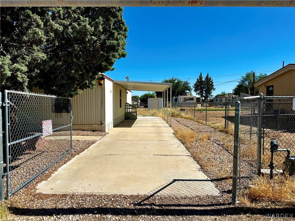 Kingman, AZ 86409,3202 E Hearne AVE