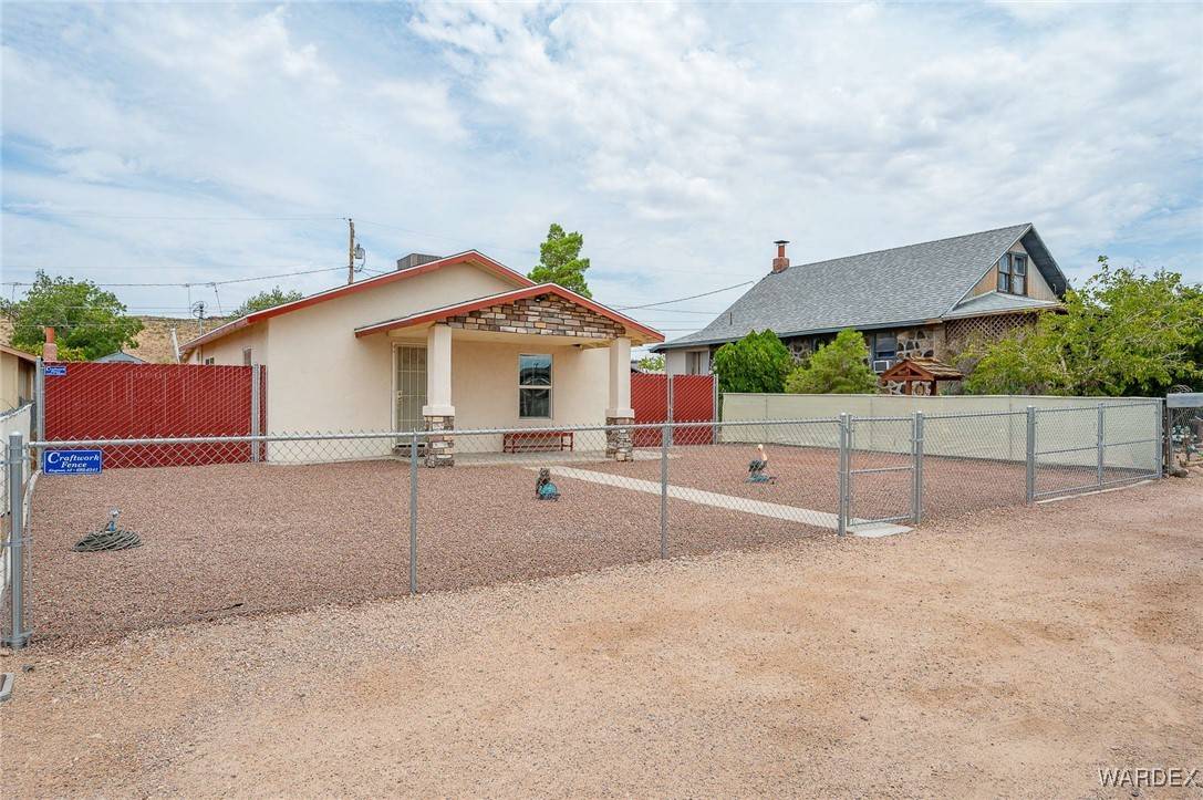 Kingman, AZ 86401,935 Center ST