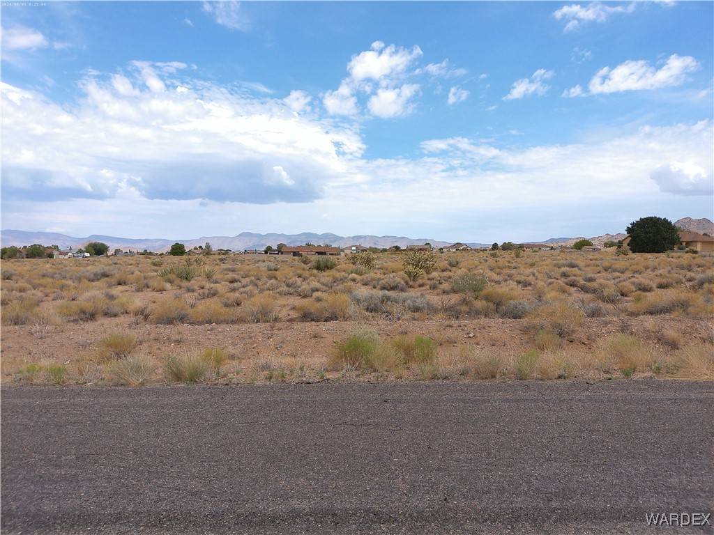 Kingman, AZ 86401,9386 N Singletree DR