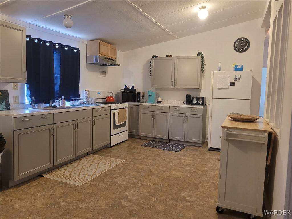 Bullhead City, AZ 86442,1486 Plata DR