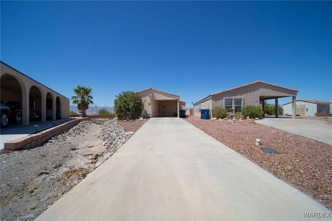 Bullhead City, AZ 86442,3309 Santana LOOP