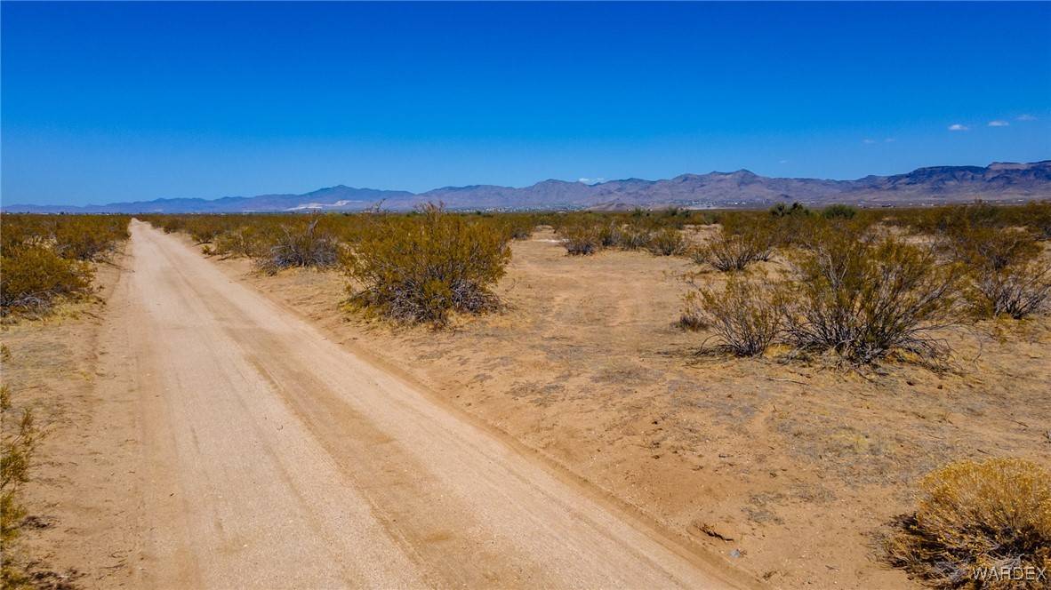 Golden Valley, AZ 86413,2290 S Maverick RD
