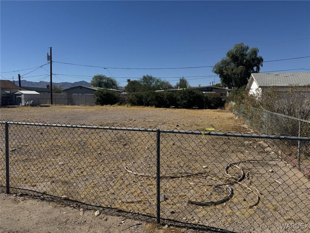 Bullhead City, AZ 86442,2035 Hualapi DR