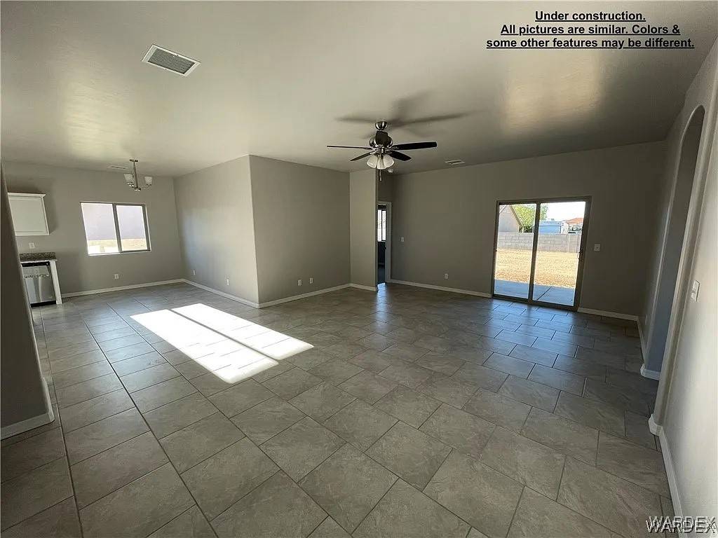 Kingman, AZ 86409,3264 E Farm Crest AVE