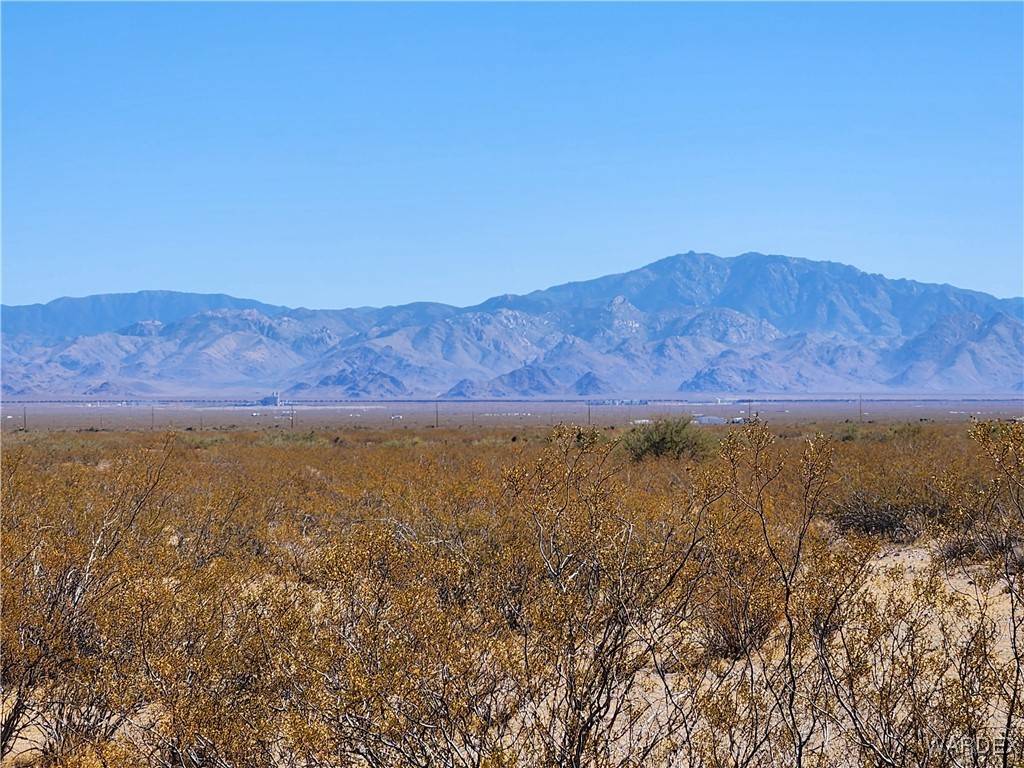 Golden Valley, AZ 86413,17 Acres Bulk sale