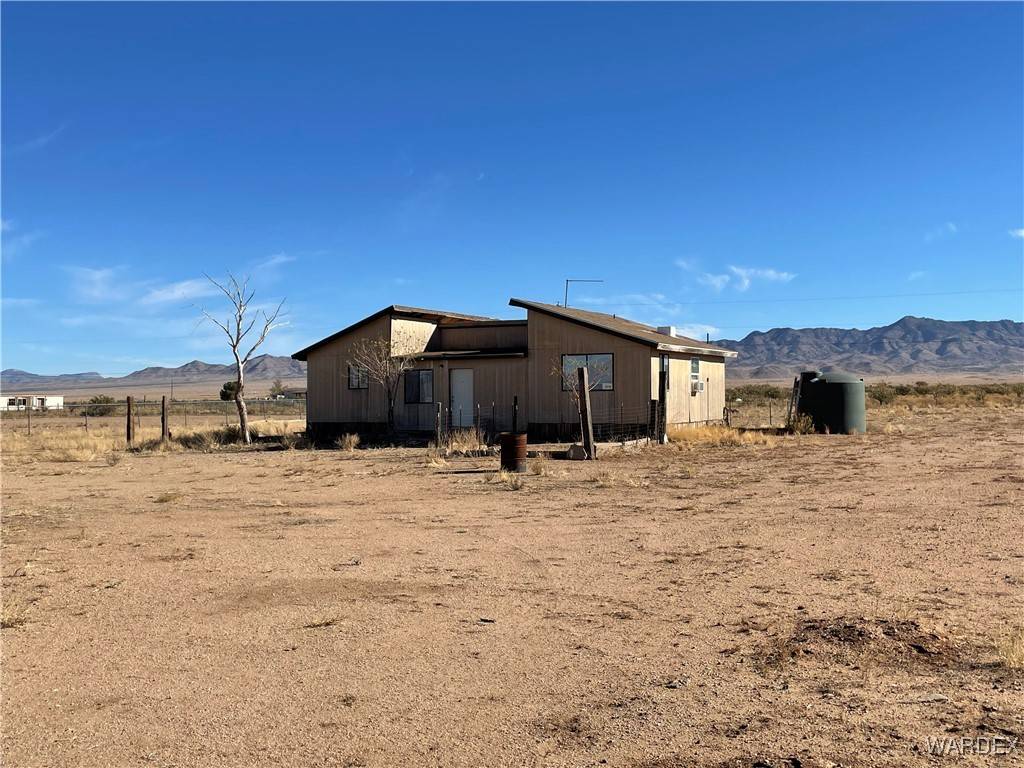 Kingman, AZ 86401,5712 N Charles DR