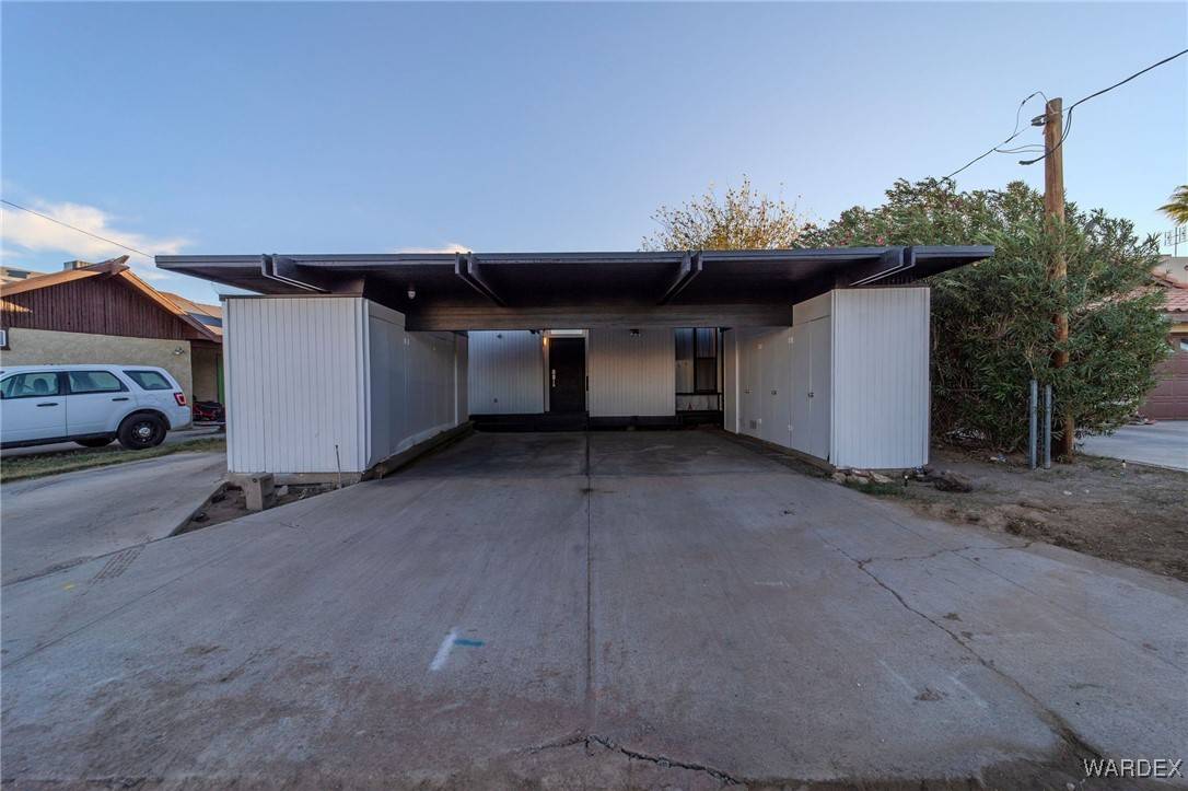 Bullhead City, AZ 86442,2053 Whitewater DR
