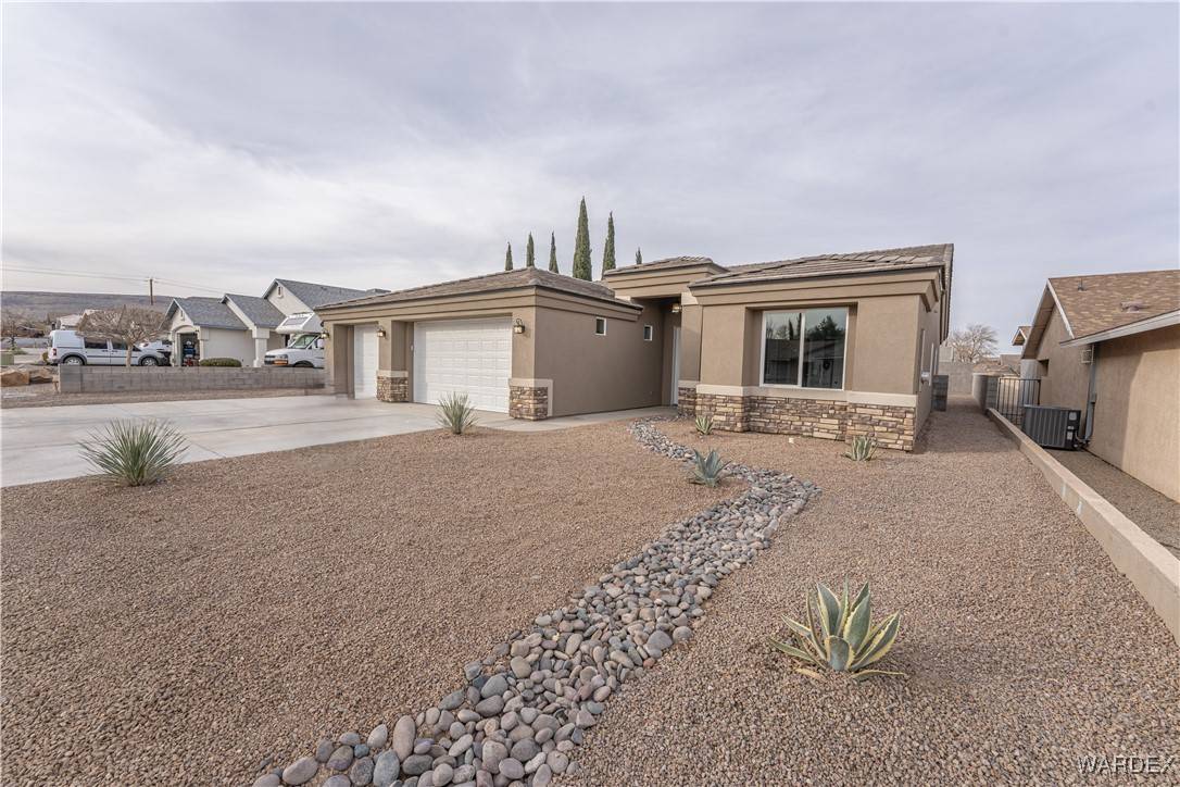 Kingman, AZ 86409,1735 Colby DR