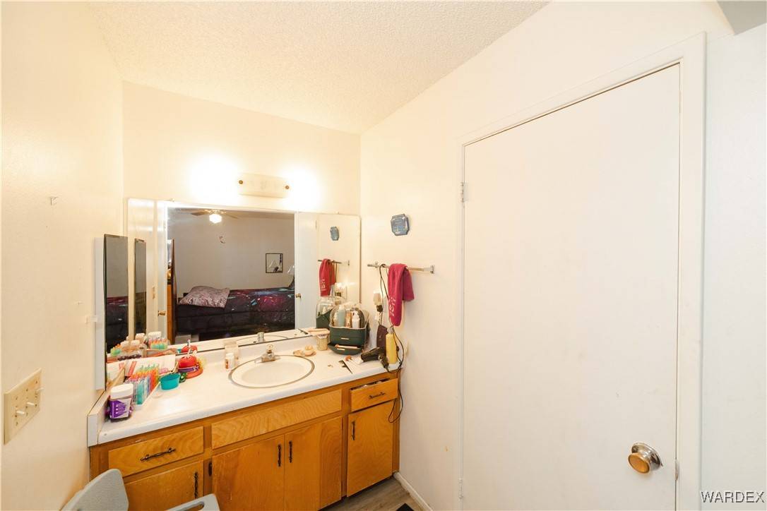 Kingman, AZ 86401,1715 Chicago AVE