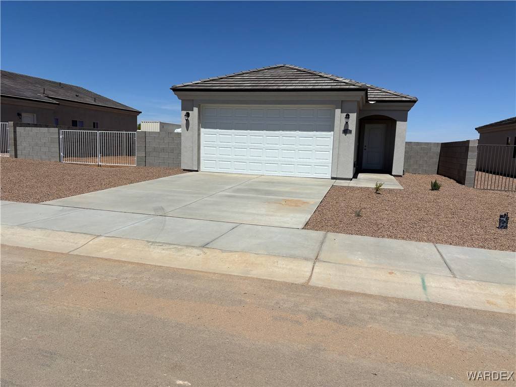 Kingman, AZ 86409,3271 E Farm Crest AVE
