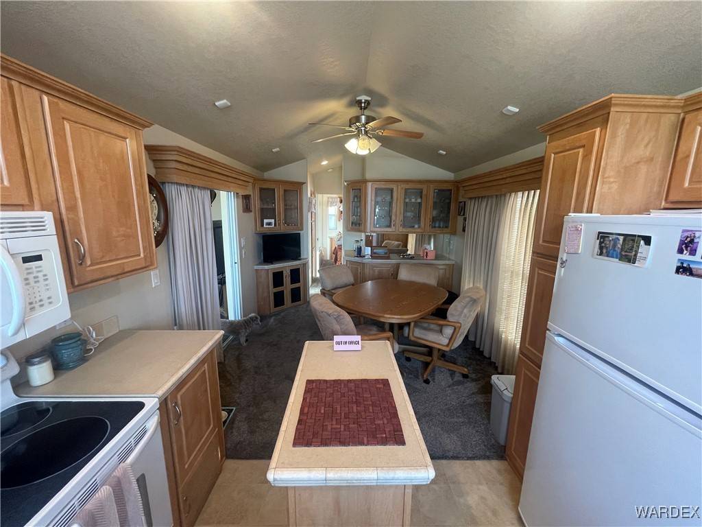 Bullhead City, AZ 86442,2000 Ramar #444 RD