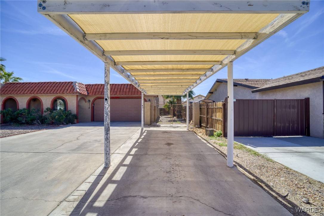 Bullhead City, AZ 86442,714 Lilac LN