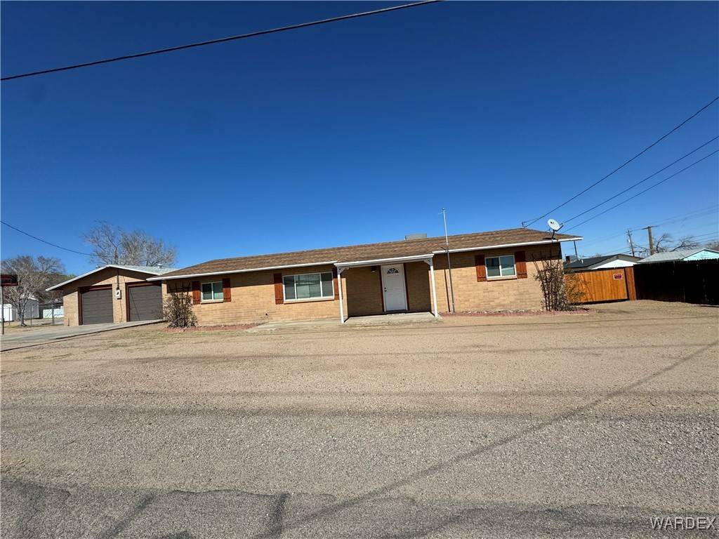 Kingman, AZ 86409,855 E Berk AVE