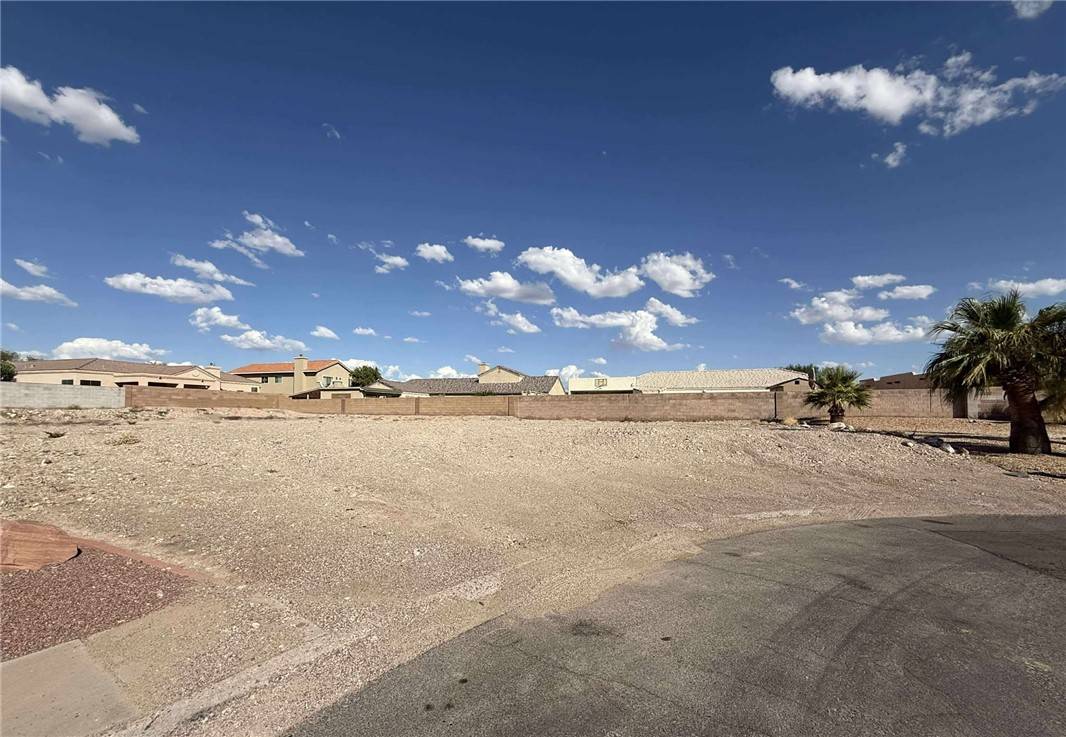Bullhead City, AZ 86442,3770 Logans CT