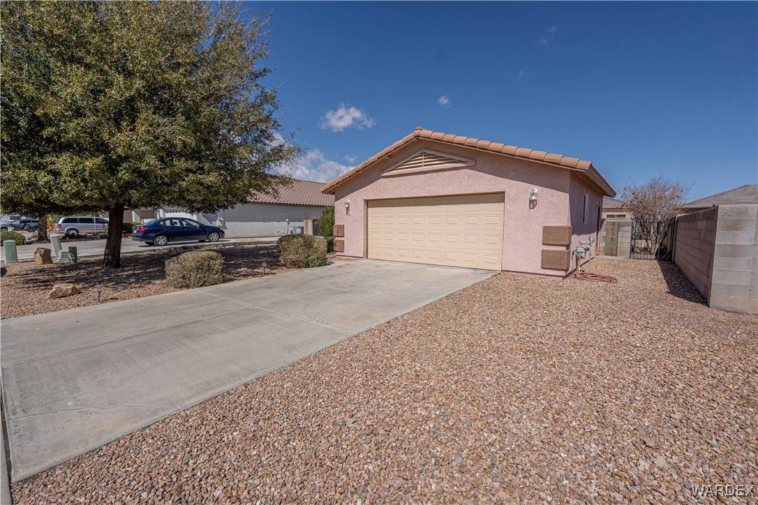 Kingman, AZ 86409,3851 E Suffock AVE