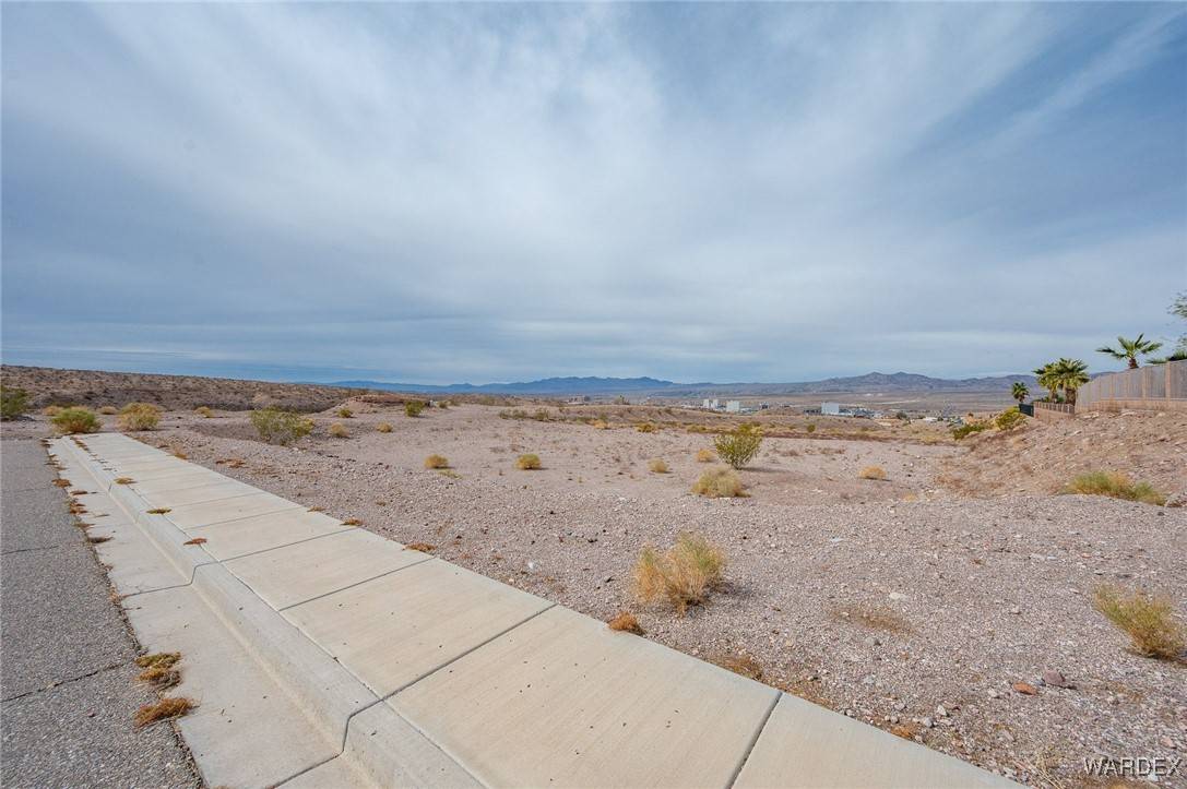 Bullhead City, AZ 86429,000 Locust BLVD