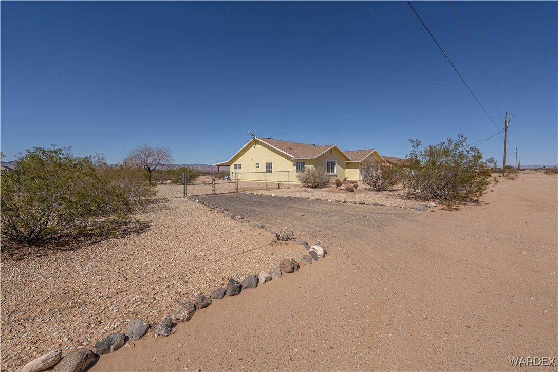 Golden Valley, AZ 86413,473 S LOCHIEL RD
