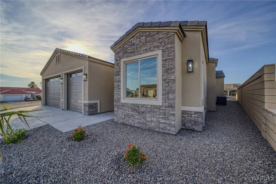 Fort Mohave, AZ 86426,2165 E Via Del Aqua Bay