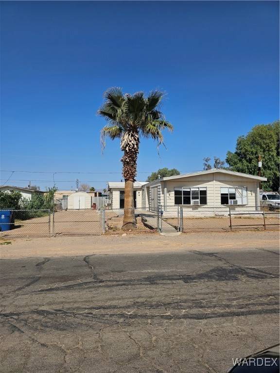 Bullhead City, AZ 86442,733 River Gardens DR
