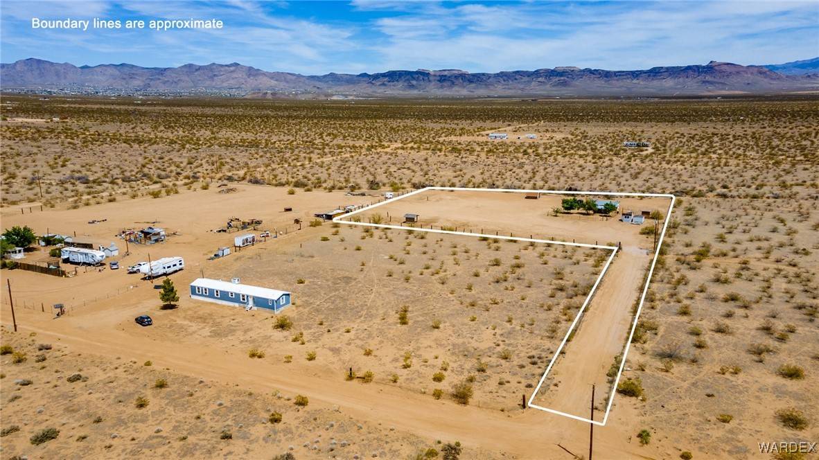 Golden Valley, AZ 86413,2070 S Santa Maria RD