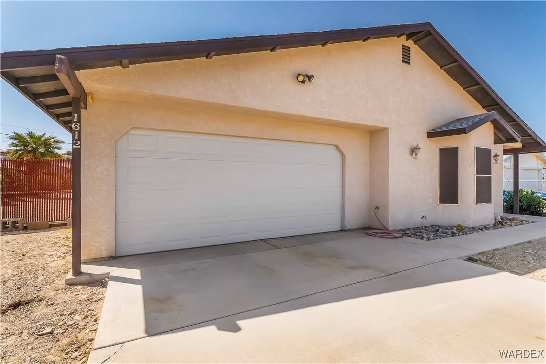 Bullhead City, AZ 86442,1612 Nottingham DR