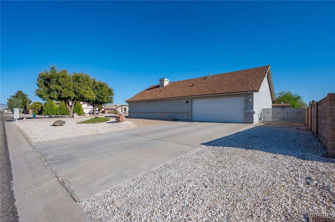 Kingman, AZ 86409,3816 E Snavely CV