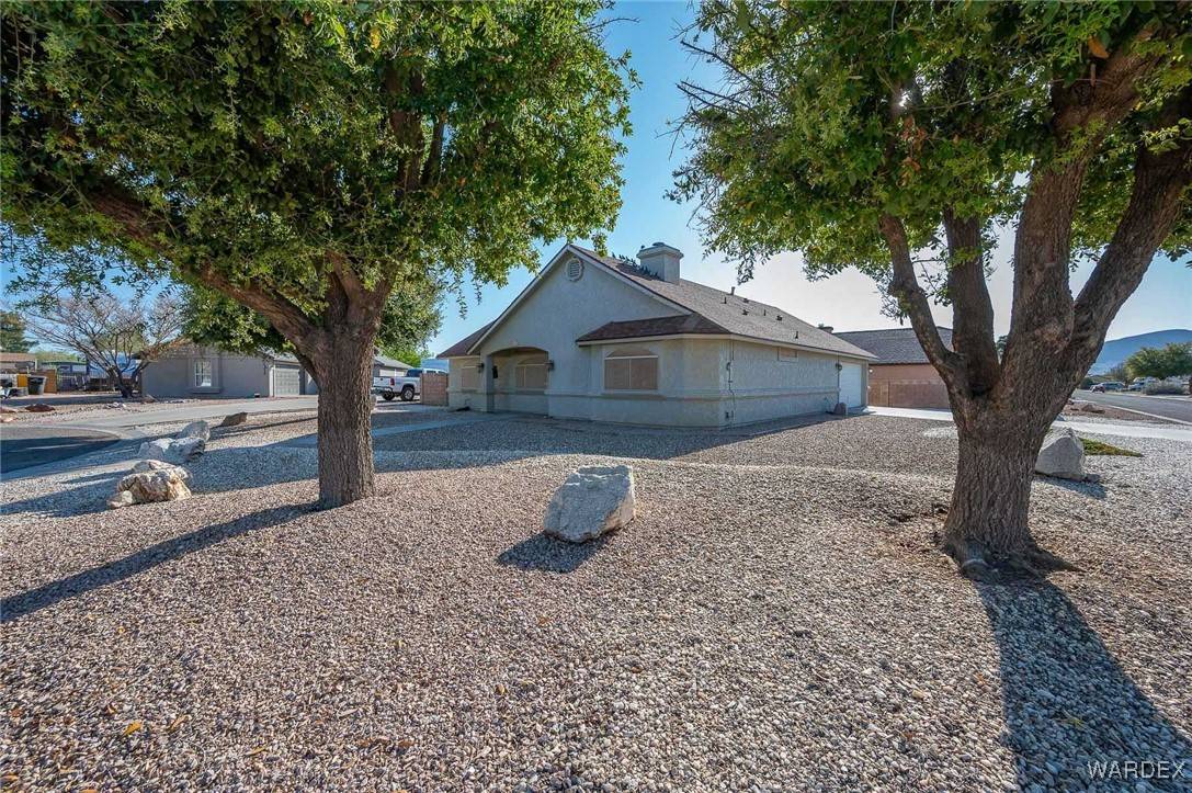 Kingman, AZ 86409,3816 E Snavely CV