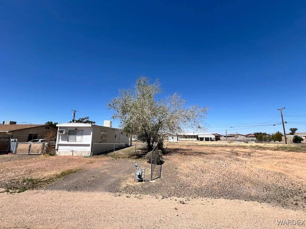 Kingman, AZ 86409,3609 E Lum AVE