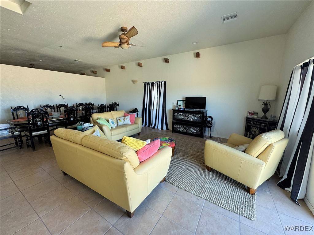 Yucca, AZ 86438,471 W Juniper DR