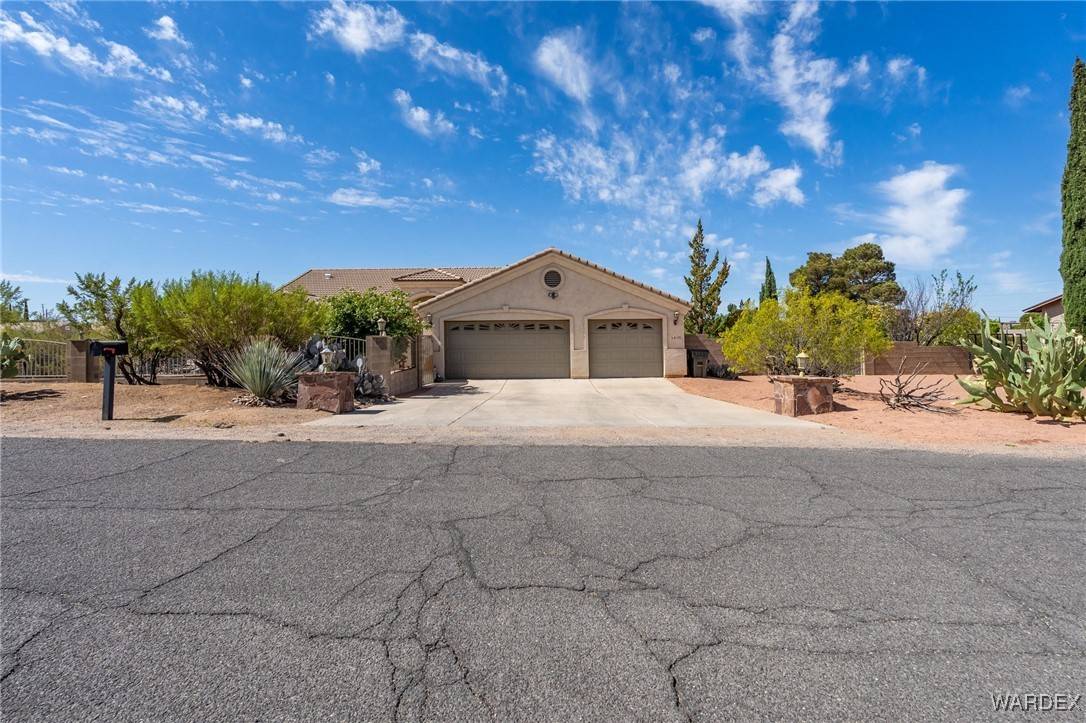 Kingman, AZ 86401,2145 Darren DR
