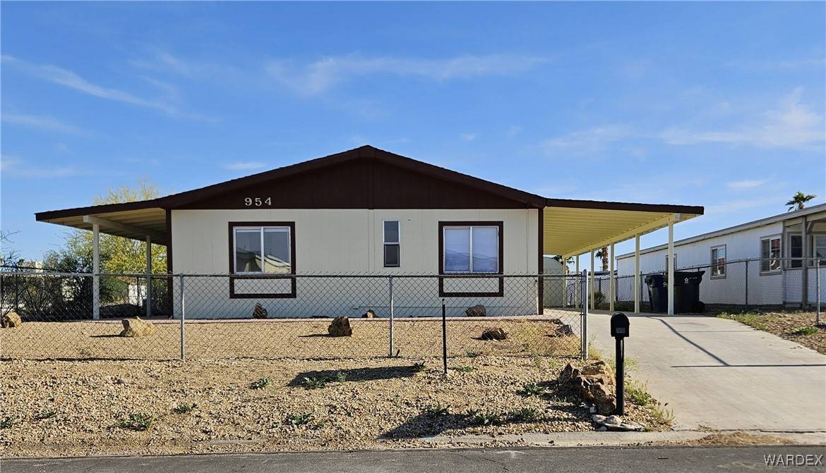 Bullhead City, AZ 86442,954 Roadrunner DR