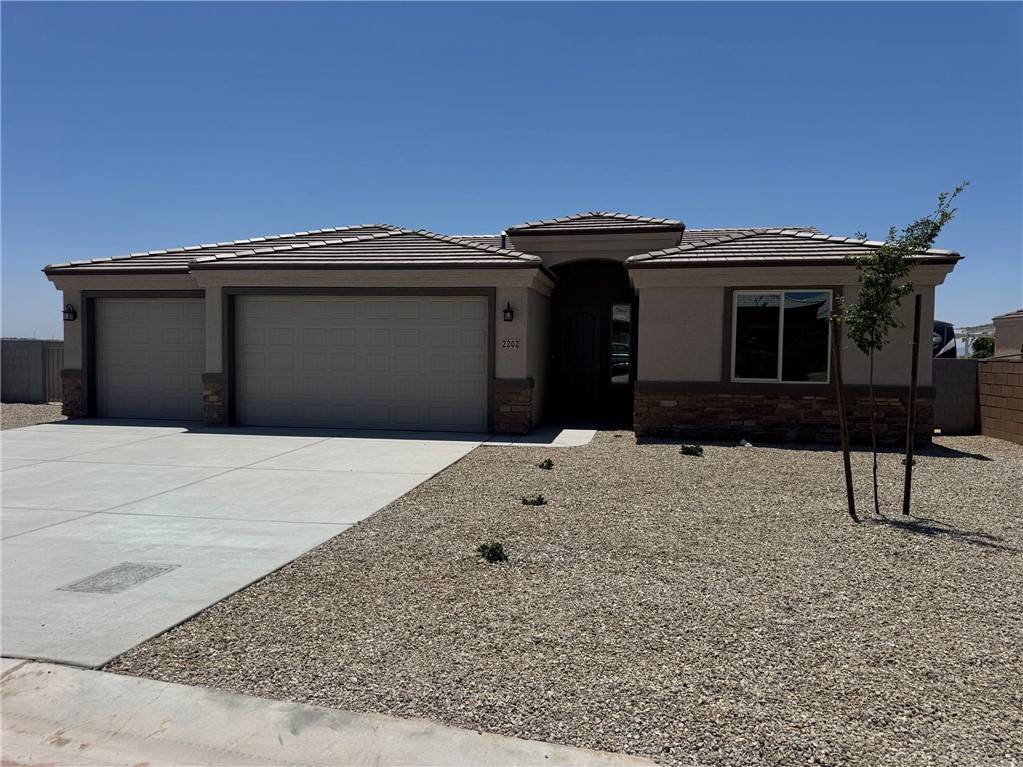 Fort Mohave, AZ 86426,2202 E Moon Ridge LN