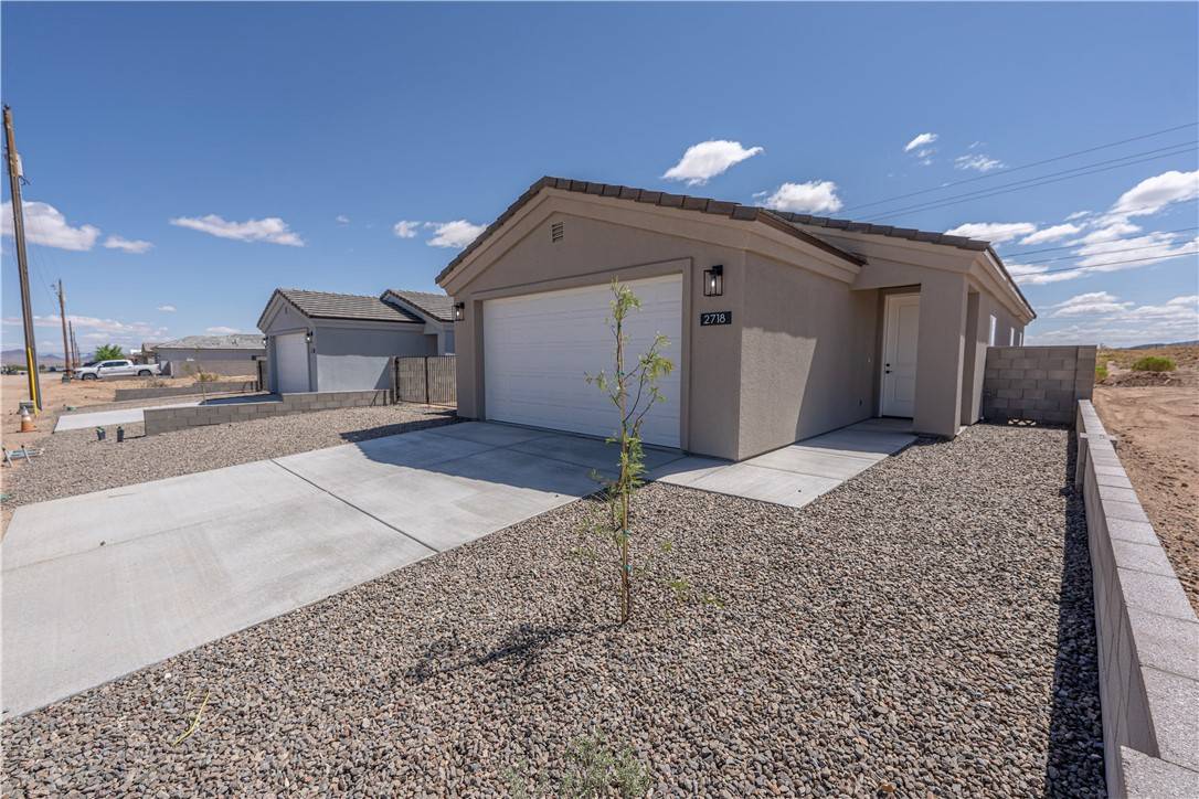 Kingman, AZ 86401,2718 Sage ST