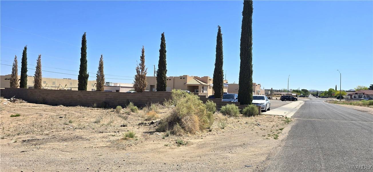 Kingman, AZ 86401,00 W Pasadena AVE